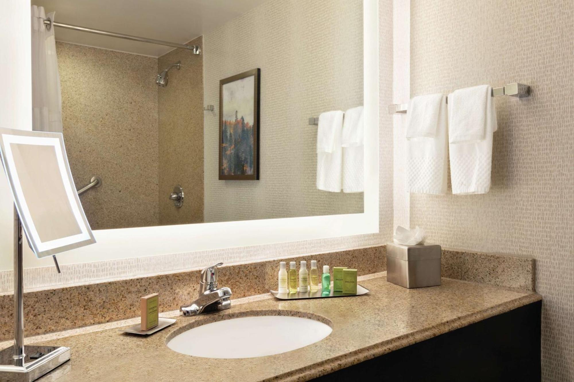Doubletree By Hilton Atlanta Northeast/Northlake Tucker Eksteriør billede